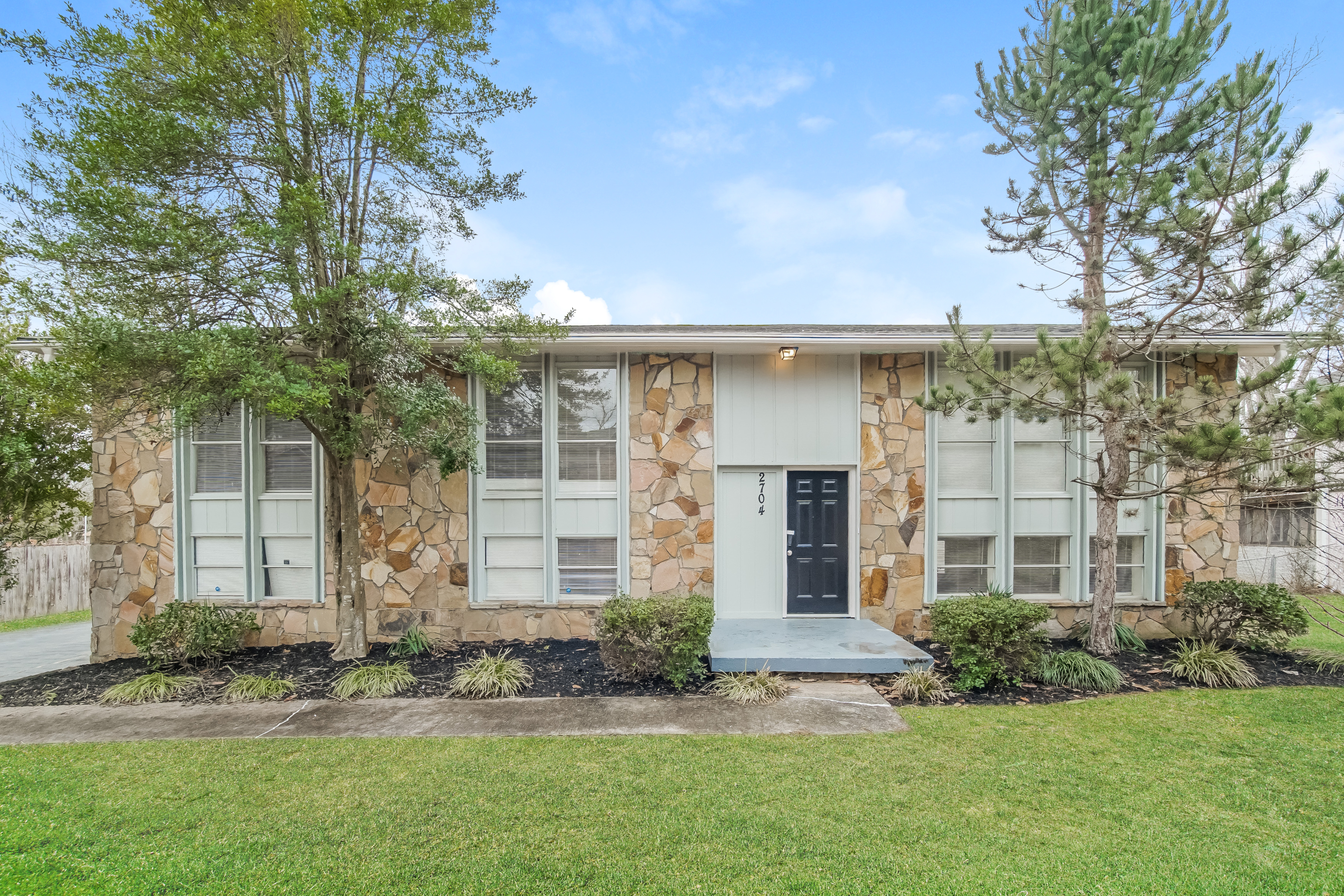 2704 SHROPSHIRE BLVD POWELL, TN 37849